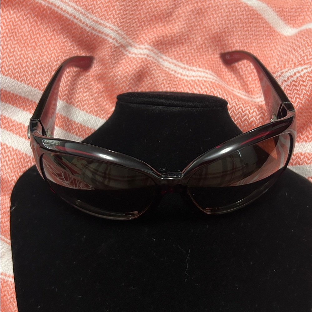 Gucci Red Frame GG Crest Sunglasses-3027/S - Picture 5 of 7